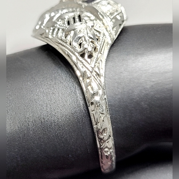 VINTAGE ESTATE 1950s ART DECO 18k Solid White Gold Blue Saphire and Diamond Ring - Picture 7 of 9